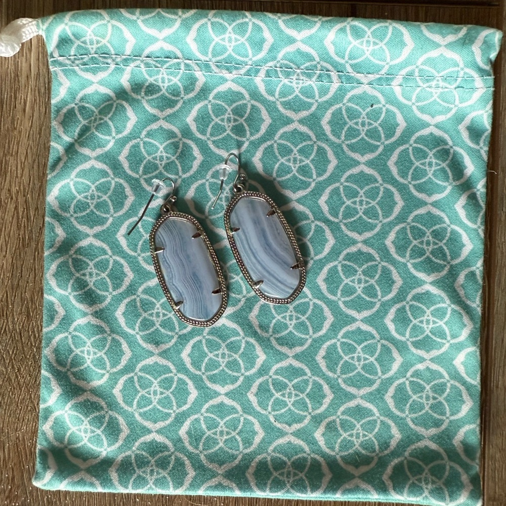Kendra Scott Elle Silver Drop Earrings in Blue Lace Agate - Picture 3 of 5